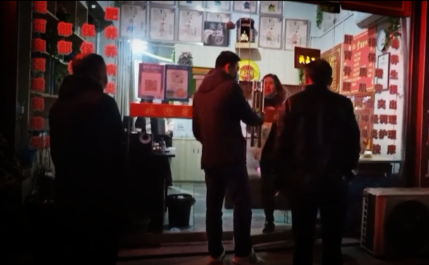 执法大队上门劝关公共娱乐场所.png 执法大队上门劝关公共娱乐场所.png