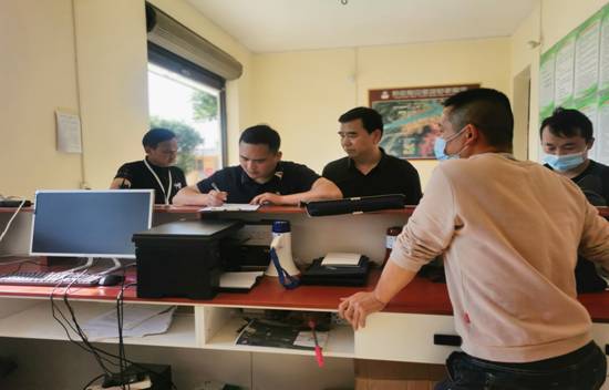 8de9a122e73afcfaaf3b3ff5ec747c4