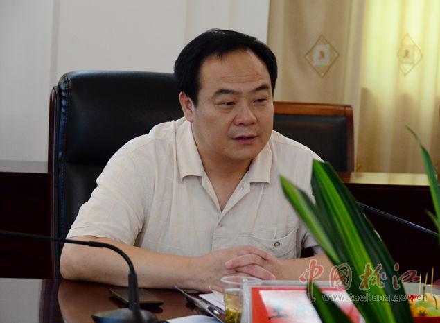 市人大常委会副主任王刚强一行来桃调研交通建设